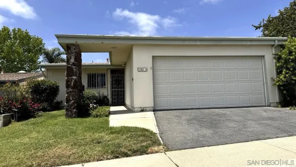 $719,999 | 3902 Vista Campana North, Unit 9, Oceanside, CA 92057