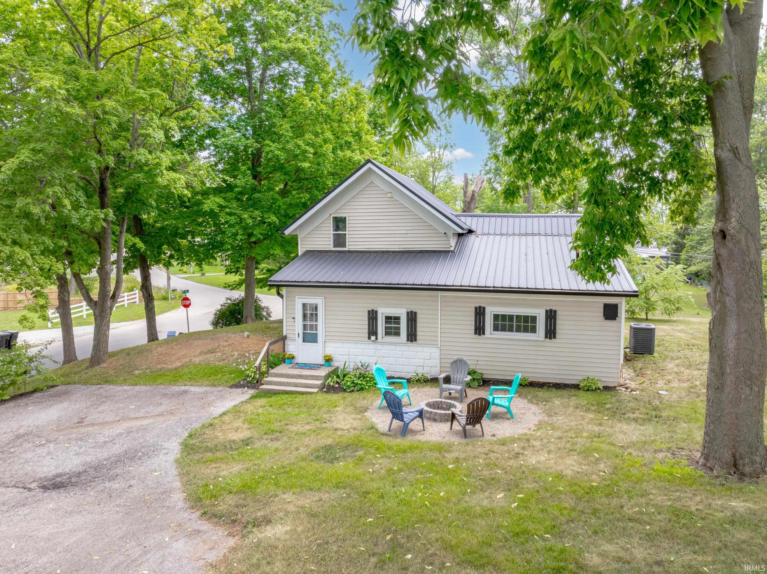 3715 North Barbee Road Warsaw, IN 46582 - Photo 5 of 30 Gallery Image 5
