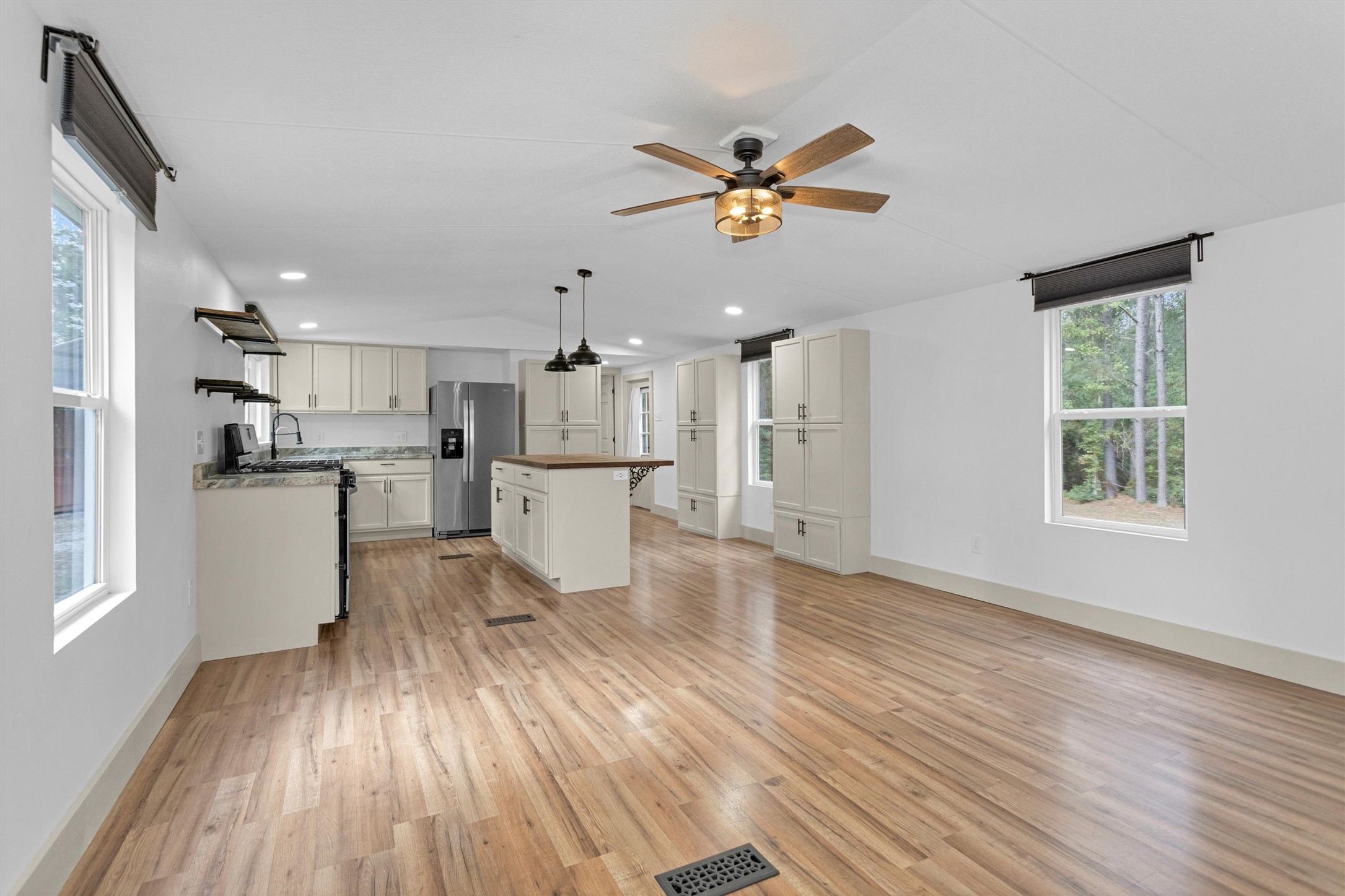 5500 Penny Road Cleveland, TX 77328 - Photo 2 of 27