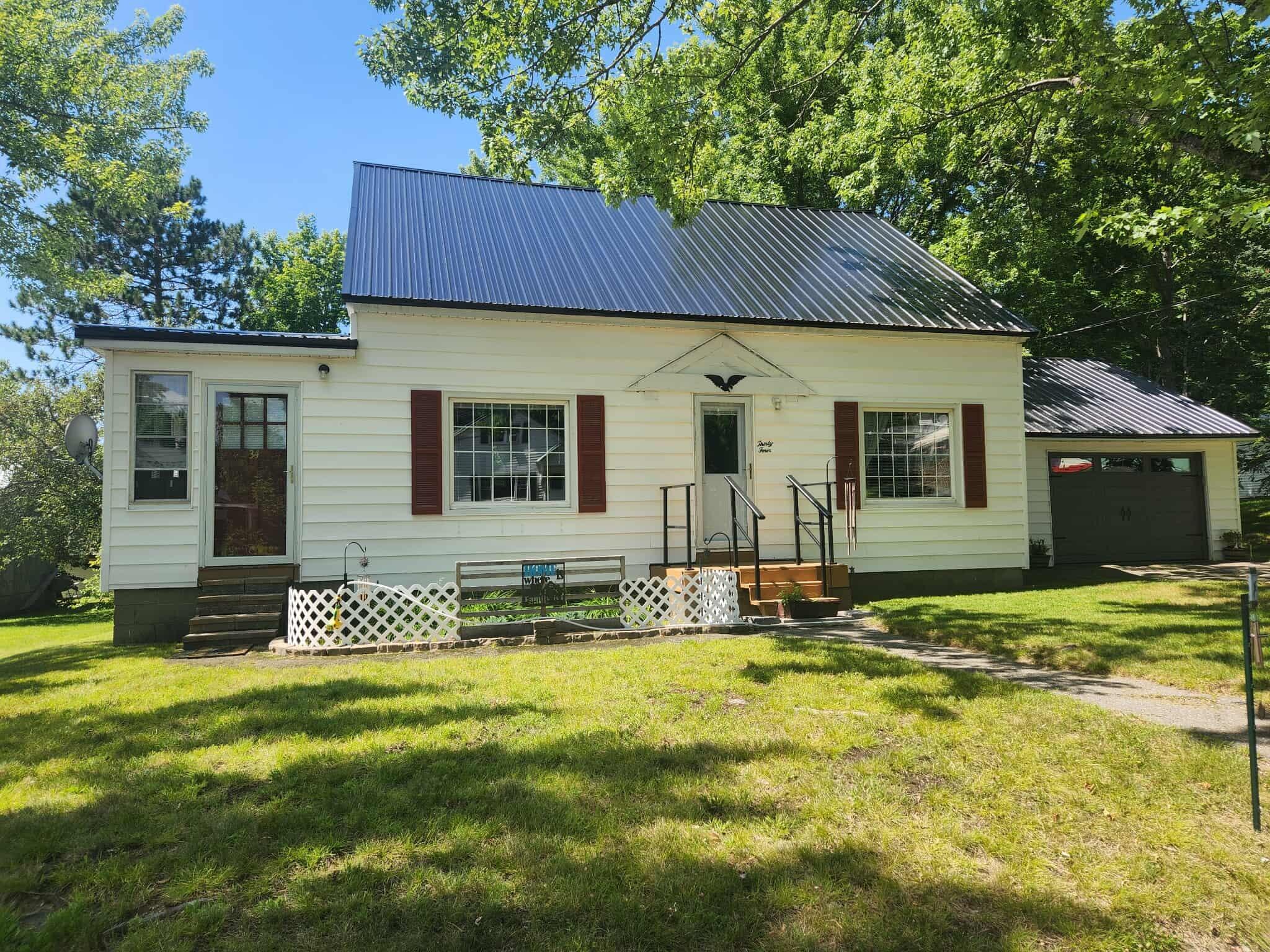 34 Cedar Street East Millinocket, ME 04430 - Photo 33 of 40 520536301_1499966391372745_7604836454392