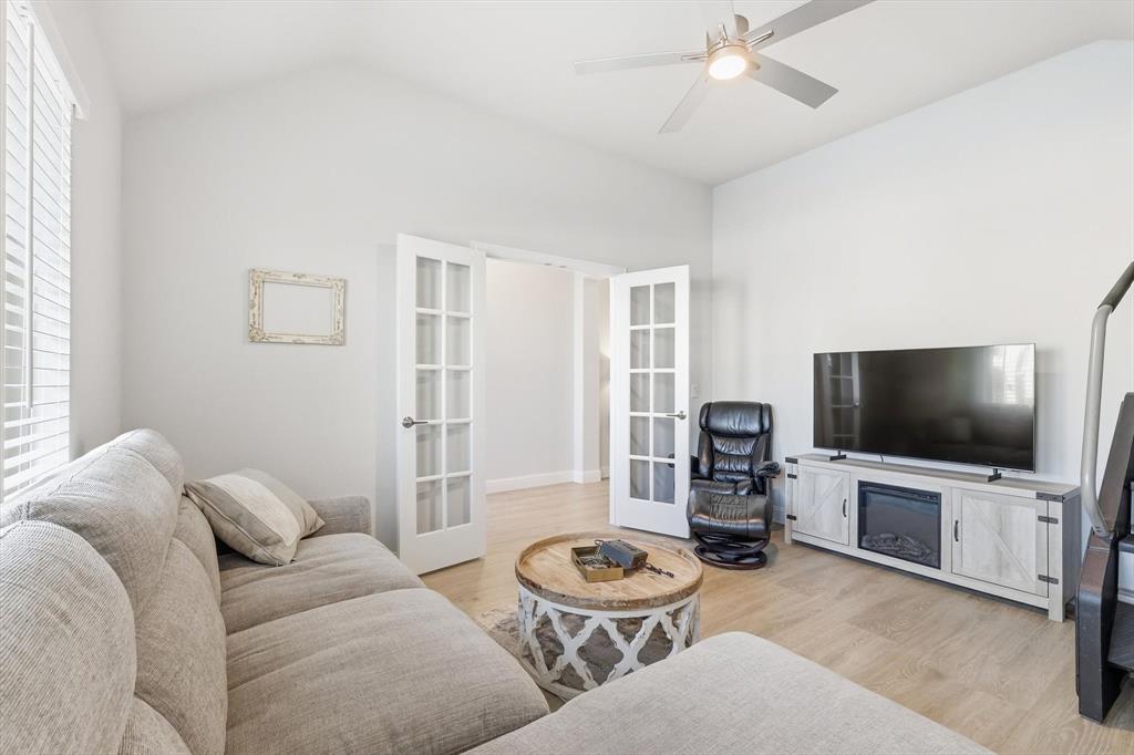 1125 Cardinal Drive Midlothian, TX 76065 - Photo 11 of 35