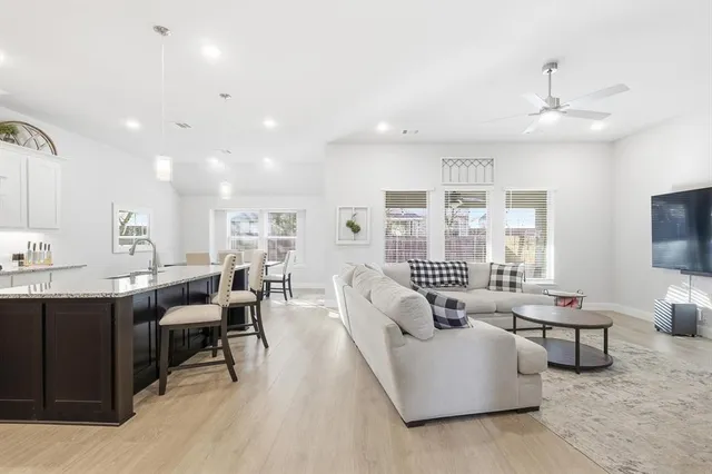 $450,500 | 1125 Cardinal Drive, Midlothian, TX 76065