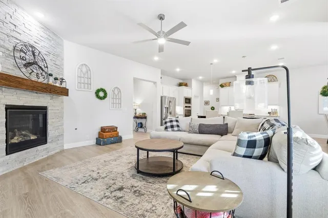 $450,500 | 1125 Cardinal Drive, Midlothian, TX 76065