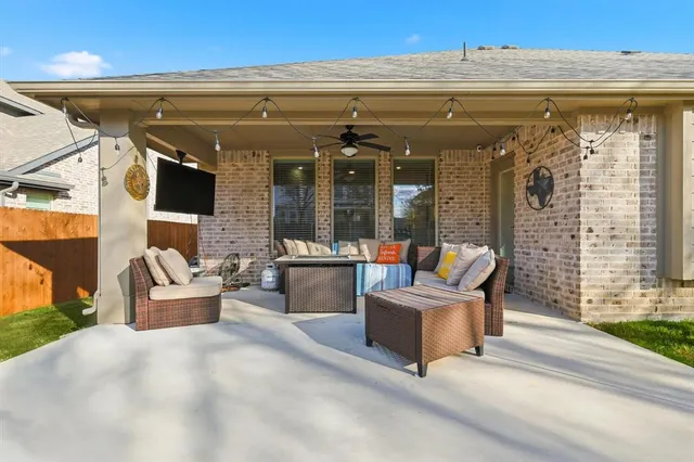 $450,500 | 1125 Cardinal Drive, Midlothian, TX 76065