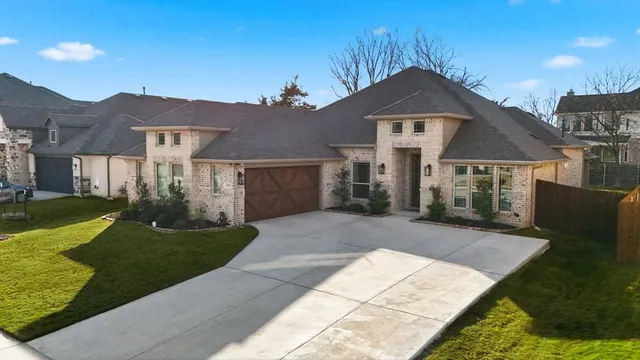 $450,500 | 1125 Cardinal Drive, Midlothian, TX 76065