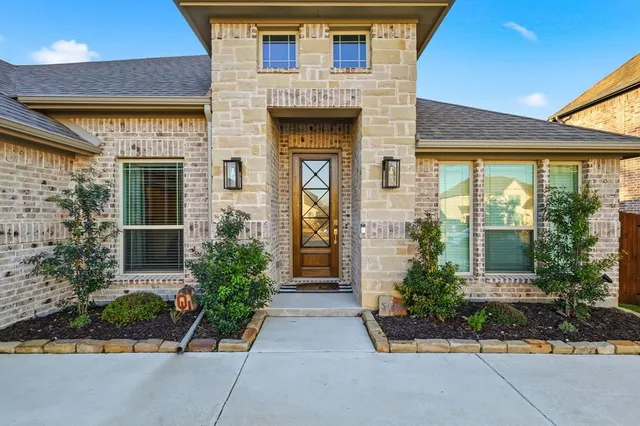 $450,500 | 1125 Cardinal Drive, Midlothian, TX 76065