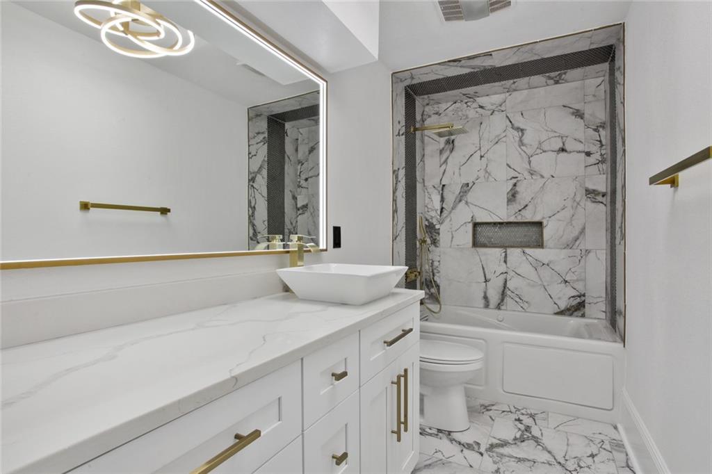 308 Devon Road Laplace, LA 70068 - Photo 18 of 24 Gallery Image 18
