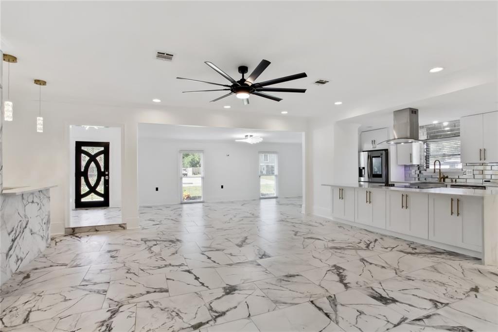 308 Devon Road Laplace, LA 70068 - Photo 8 of 24 Gallery Image 8