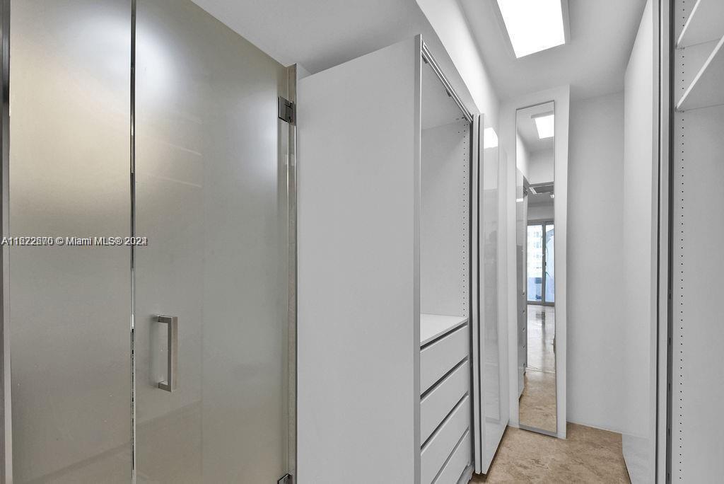 5555 Collins Avenue, Unit 5V Miami Beach, FL 33140 - Photo 9 of 46