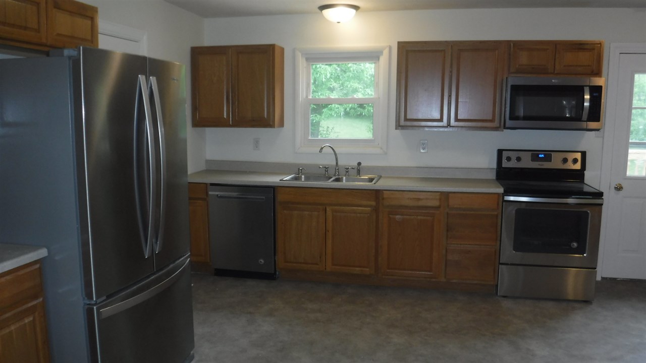 6659 Greens Bluff Road Spencer, IN 47460 - Photo 7 of 13