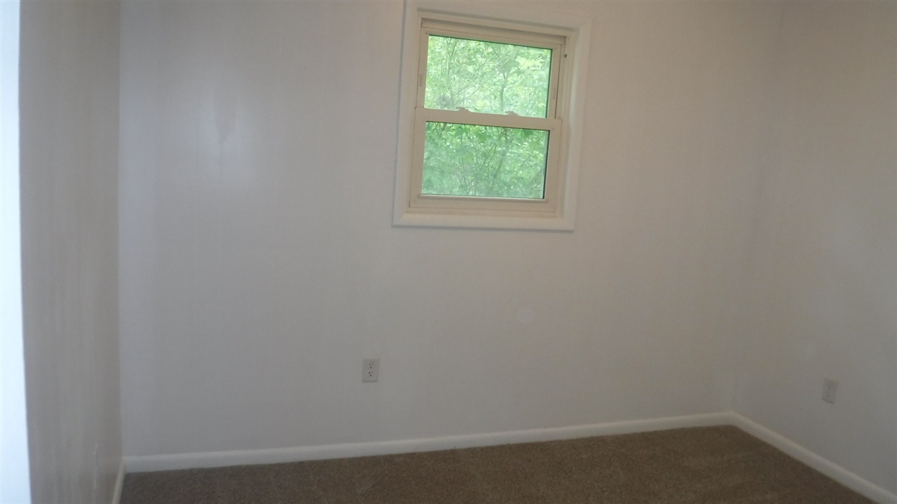 6659 Greens Bluff Road Spencer, IN 47460 - Photo 10 of 13