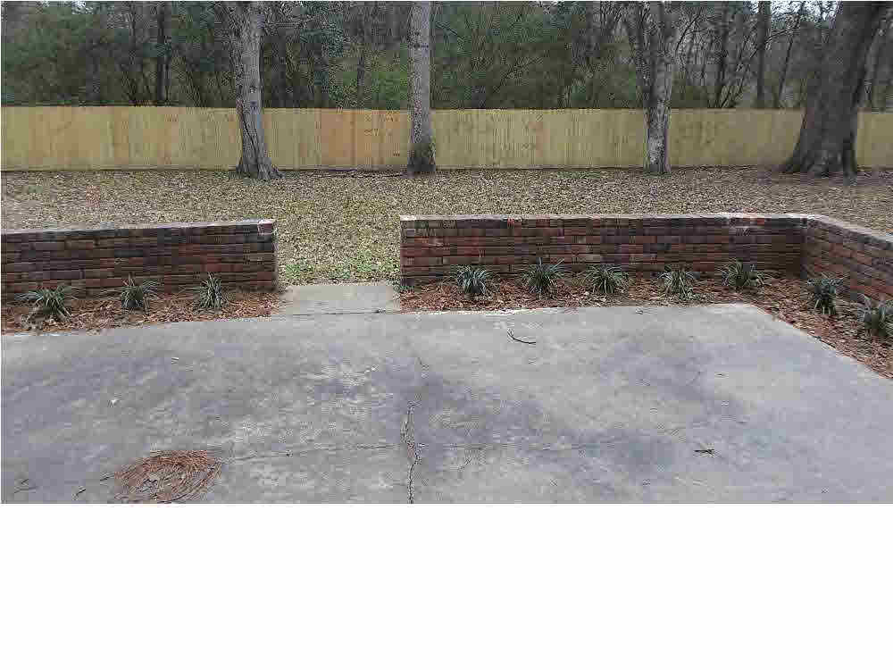 2262 Breckinridge Road Jackson, MS 39204 - Photo 13 of 13 Patio