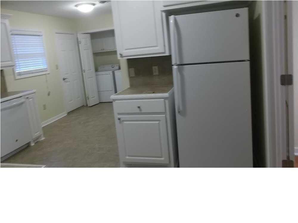 2262 Breckinridge Road Jackson, MS 39204 - Photo 6 of 13 Kitchen