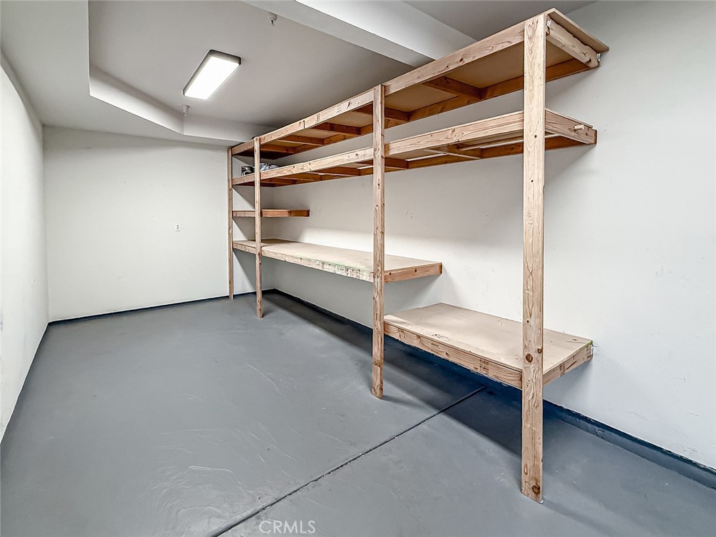 6834 Simmons Way Moorpark, CA 93021 - Photo 36 of 40 a view of a room with table