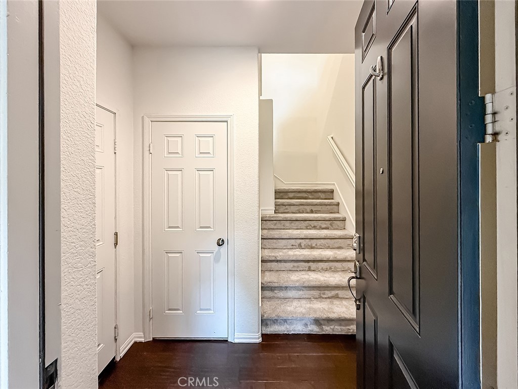 6834 Simmons Way Moorpark, CA 93021 - Photo 4 of 40 a view of a bathroom with staircase