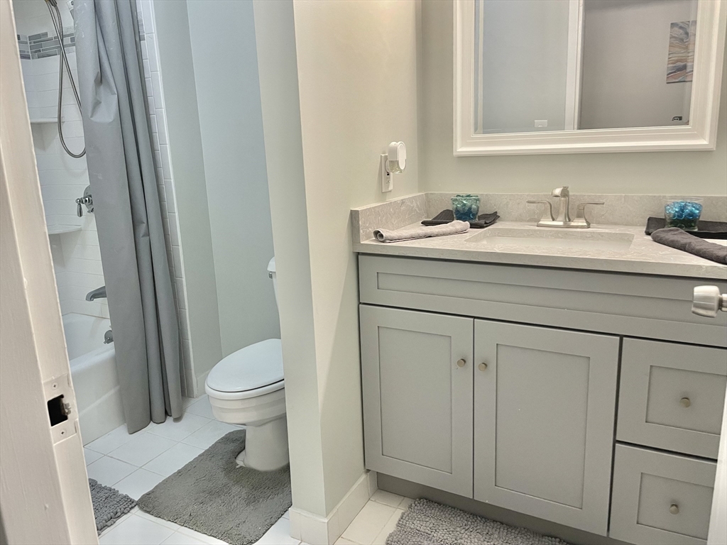 1004 Paradise Road, Unit W3B Swampscott, MA 01907 - Photo 10 of 15 Gallery Image 10