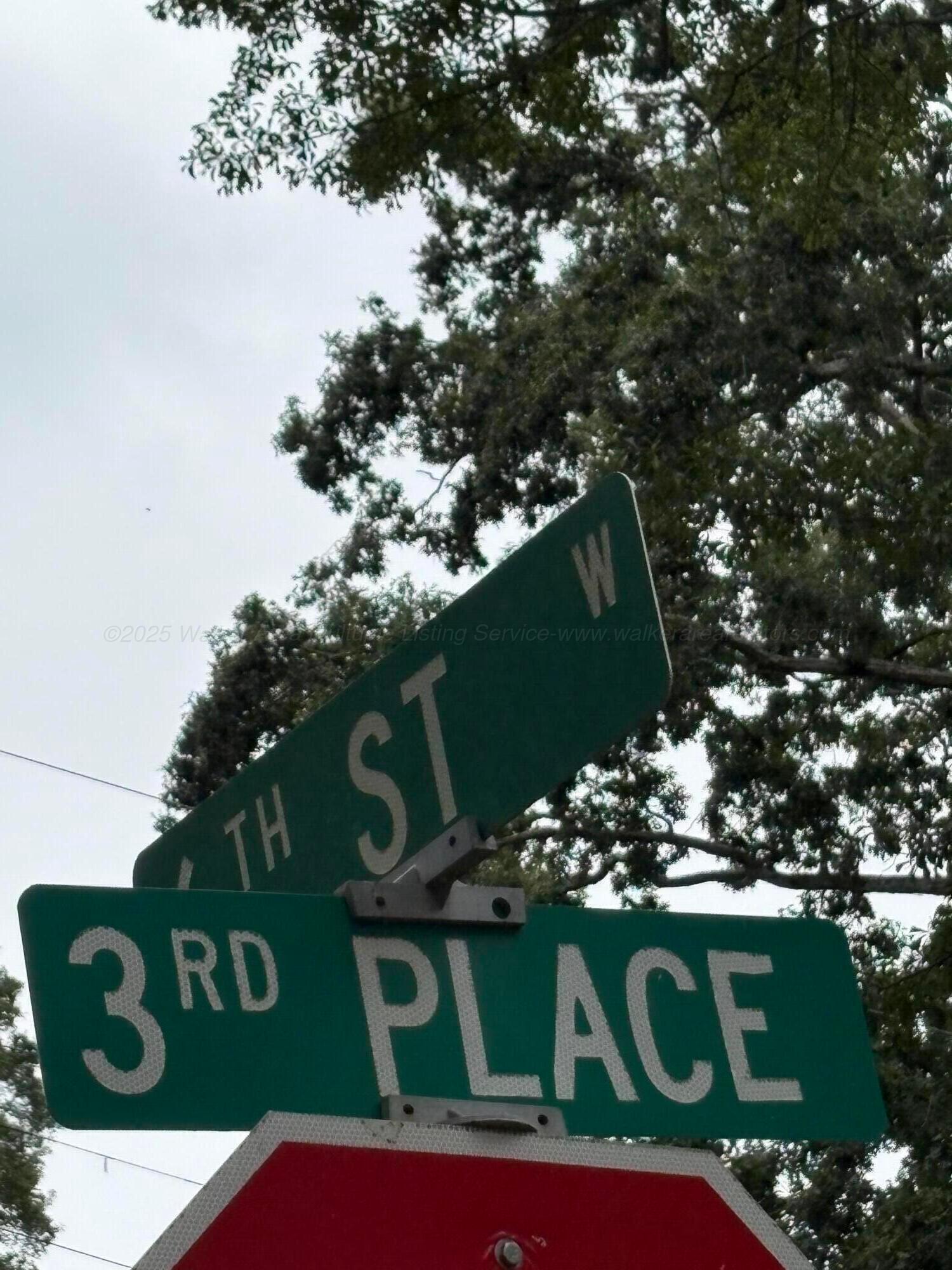 3rd Place Jasper, AL 35501 - Photo 4 of 5 Street Sign