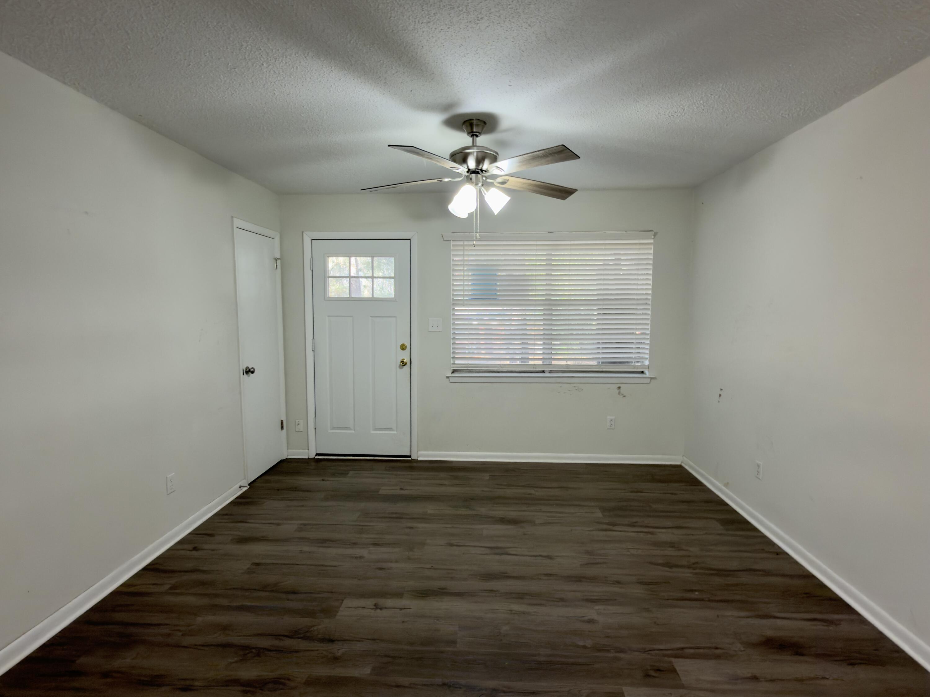 503 Tall Pines Street Crestview, FL 32539 - Photo 5 of 19 IMG_7090