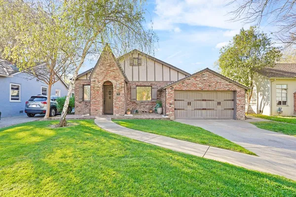 $740,000 | 2622 14th Street, Sacramento, CA 95818