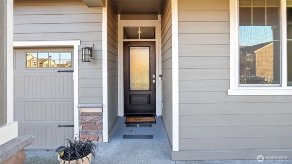 a view of an entryway of house