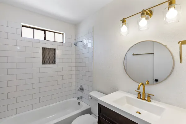 $2,100 | 504 Percival Street, Unit A, Tomball, TX 77375