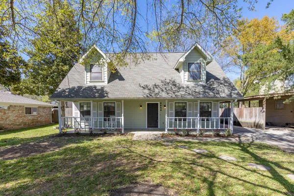 $2,100 | 504 Percival Street, Unit A, Tomball, TX 77375