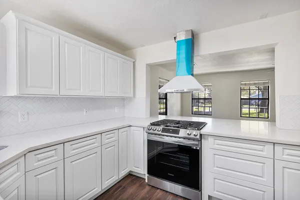 $2,100 | 504 Percival Street, Unit A, Tomball, TX 77375
