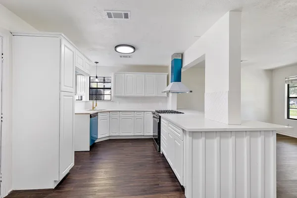 $2,100 | 504 Percival Street, Unit A, Tomball, TX 77375