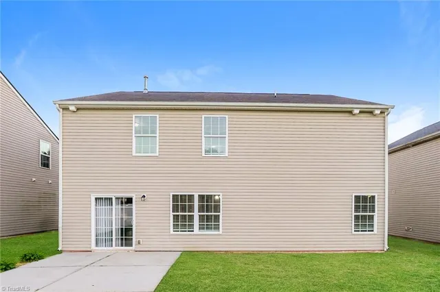 $2,335 | 3960 Foliage Drive, Winston-Salem, NC 27101