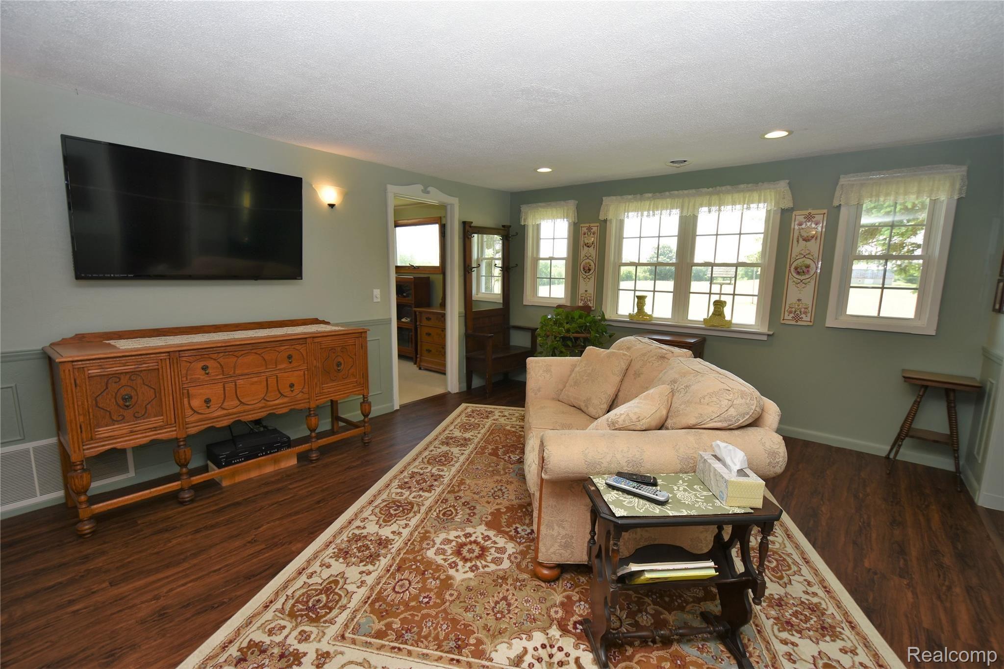 1484 South Delaney Road Owosso, MI 48867 - Photo 22 of 42 DSC_3358.JPG