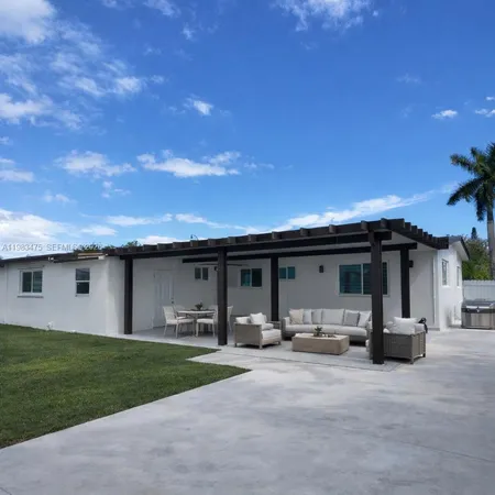 $4,000 | 9441 Caribbean Boulevard, Cutler Bay, FL 33189
