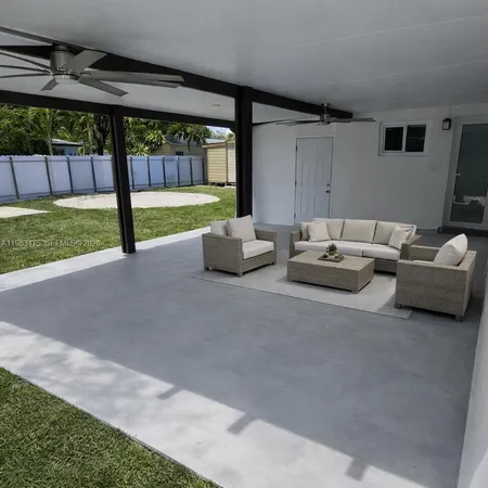 $4,000 | 9441 Caribbean Boulevard, Cutler Bay, FL 33189