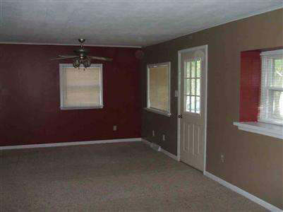 1439 East Brooks Road Midland, MI 48640 - Photo 4 of 9 20160307-3.JPG