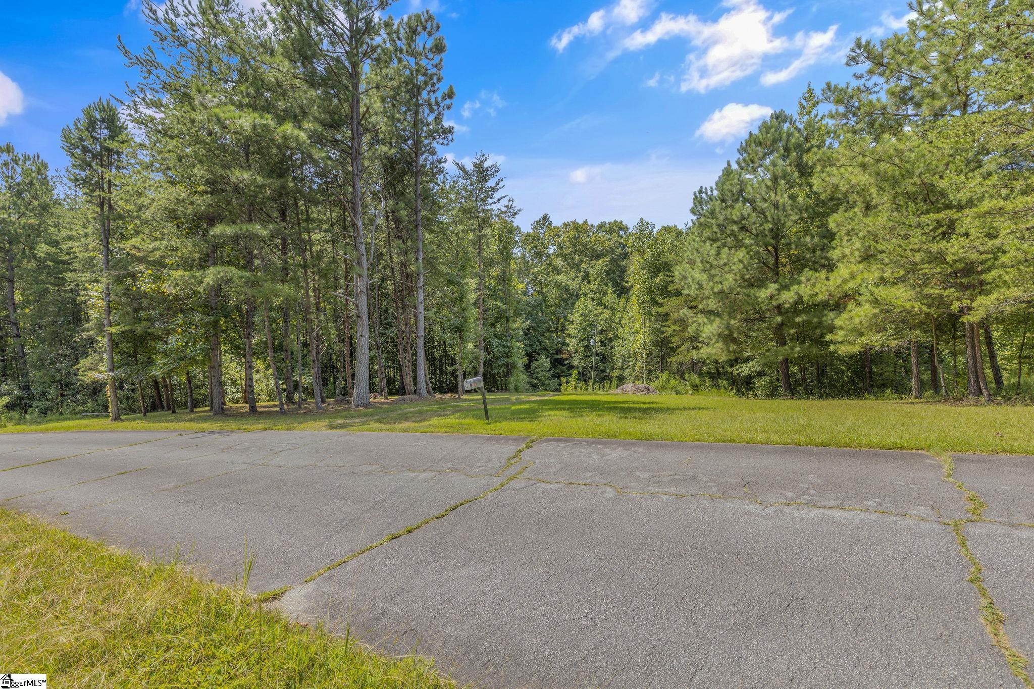 14 Table Rock Road Cleveland, SC 29635 - Photo 32 of 36