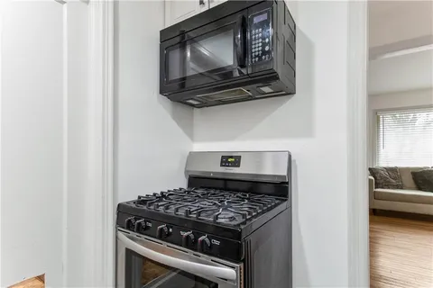 $274,500 | 8107 Antioch Road, Overland Park, KS 66204