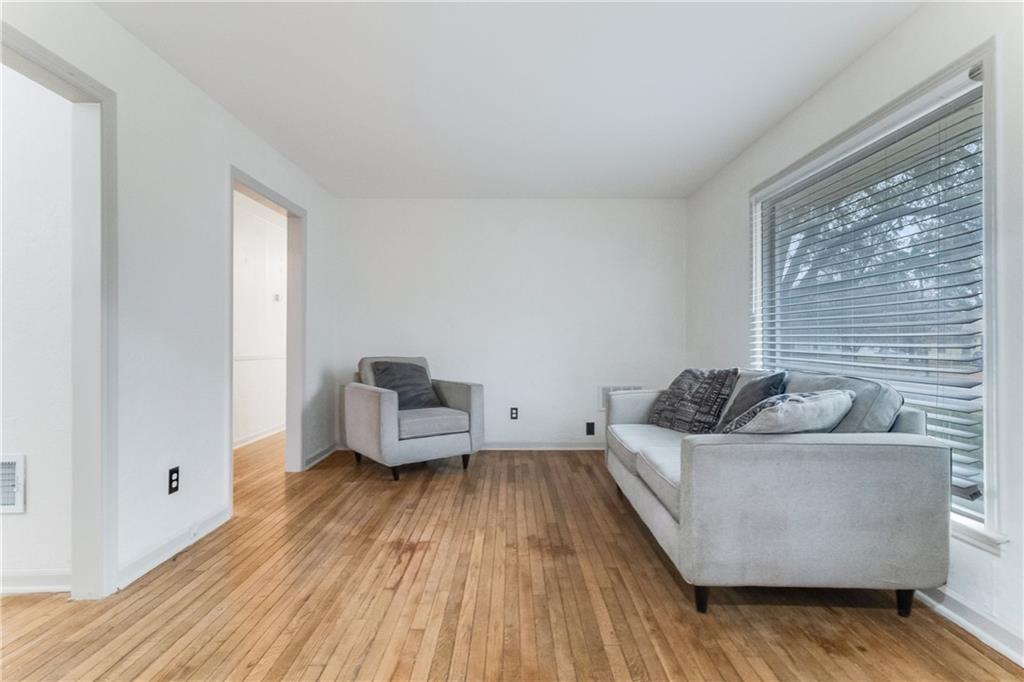 8107 Antioch Road Overland Park, KS 66204 - Photo 5 of 23