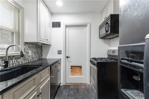 $274,500 | 8107 Antioch Road, Overland Park, KS 66204