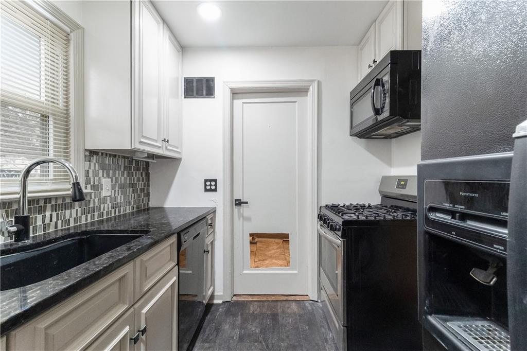 8107 Antioch Road Overland Park, KS 66204 - Photo 10 of 23