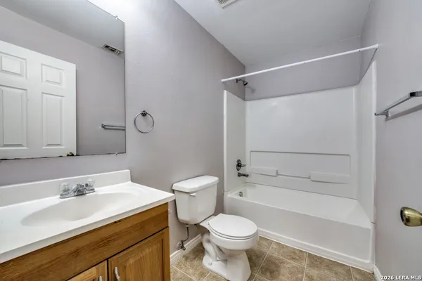 $1,400 | 6402 Summit Oak, Unit 1, San Antonio, TX 78229