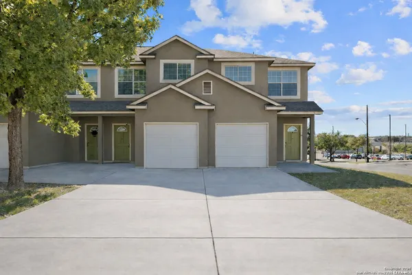 $1,400 | 6402 Summit Oak, Unit 1, San Antonio, TX 78229