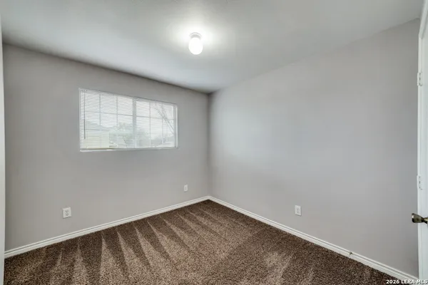 $1,400 | 6402 Summit Oak, Unit 1, San Antonio, TX 78229