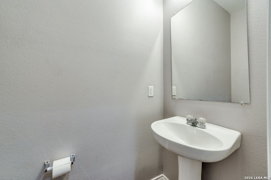 6402 Summit Oak, Unit 1 San Antonio, TX 78229 - Photo 9 of 12