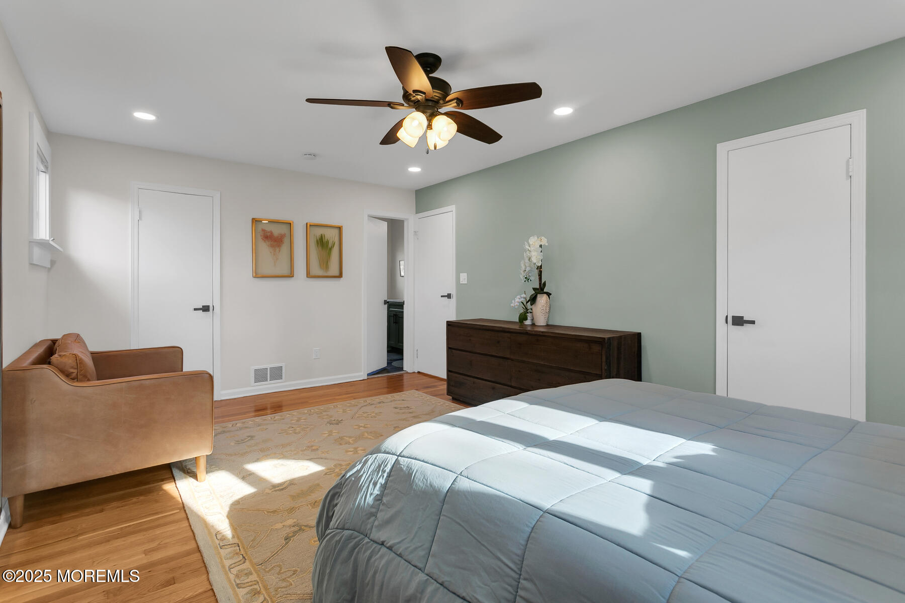 41 Farm Road Middletown, NJ 07748 - Photo 29 of 63 Primary Bedroom w/ Ensuite