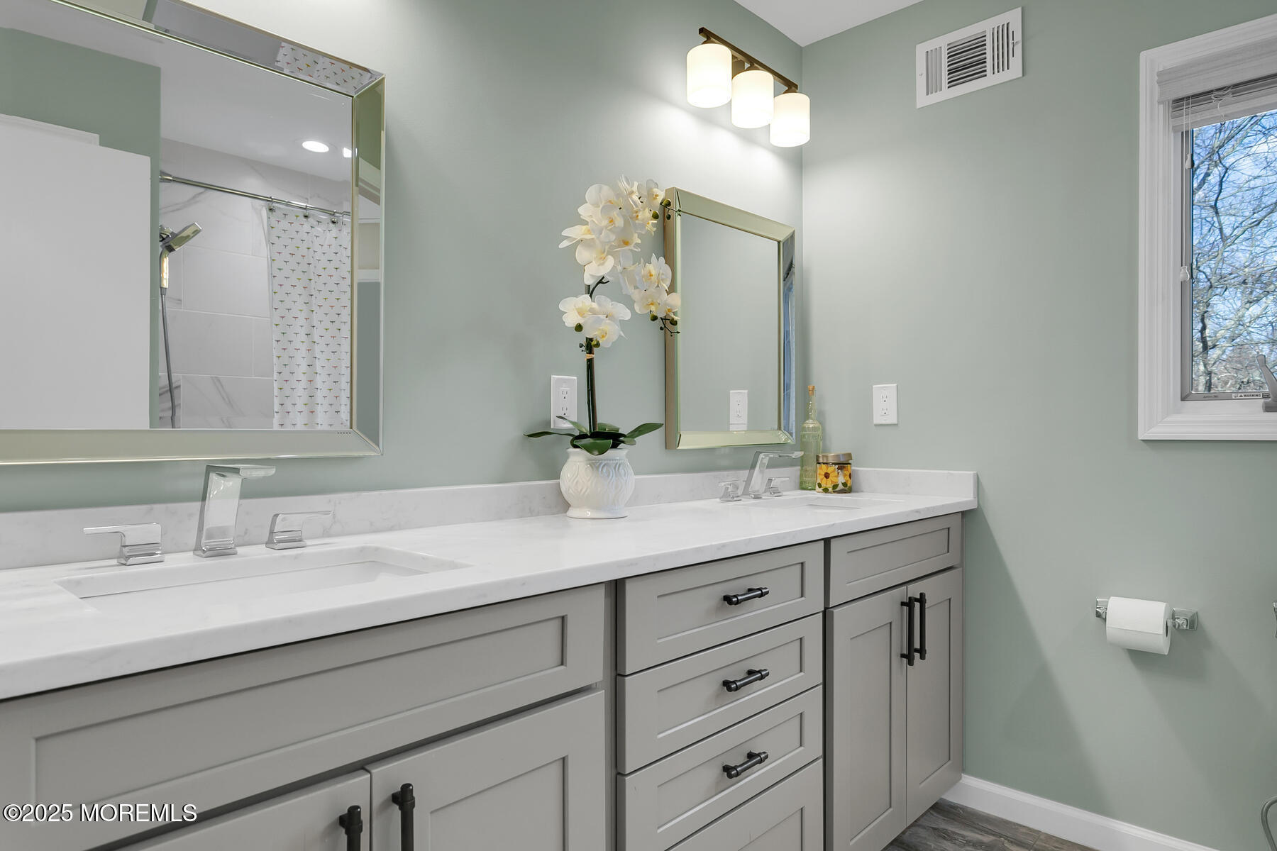 41 Farm Road Middletown, NJ 07748 - Photo 36 of 63 Bathroom