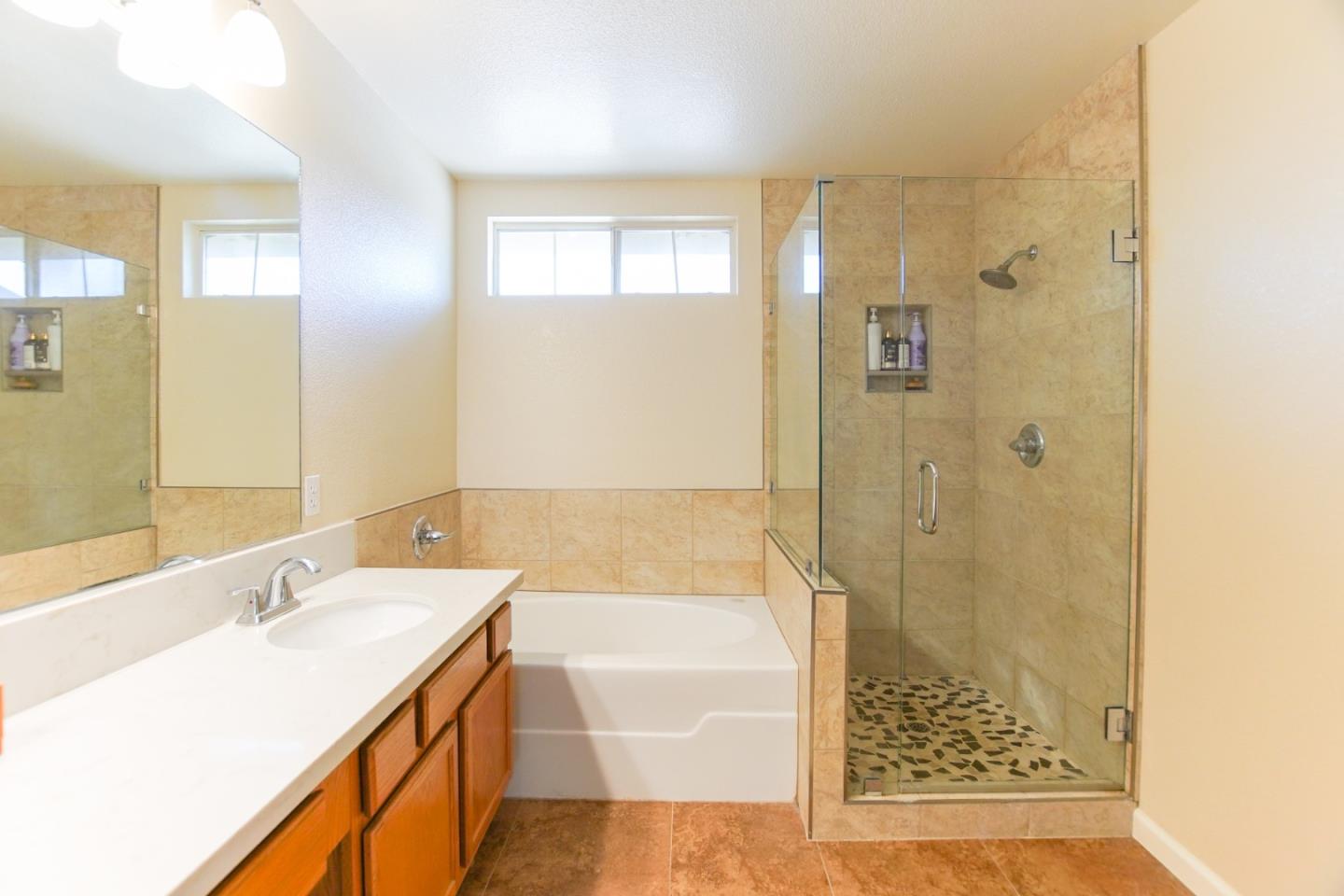 2771 Valley View Road Hollister, CA 95023 - Photo 21 of 30 Gallery Image 21