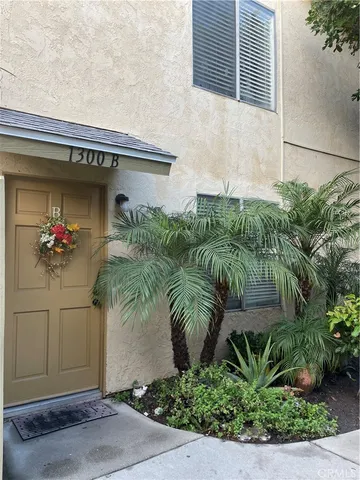 $389,000 | 1300 Friedrich Lane, Unit B, Oxnard, CA 93033