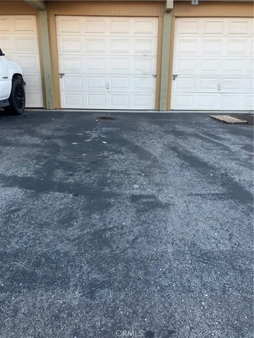 a view of empty room with window