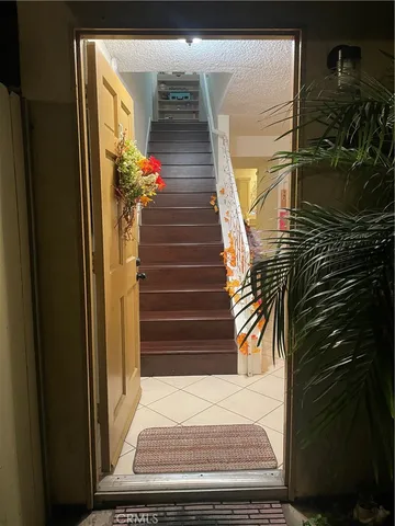 a view of entryway front of house