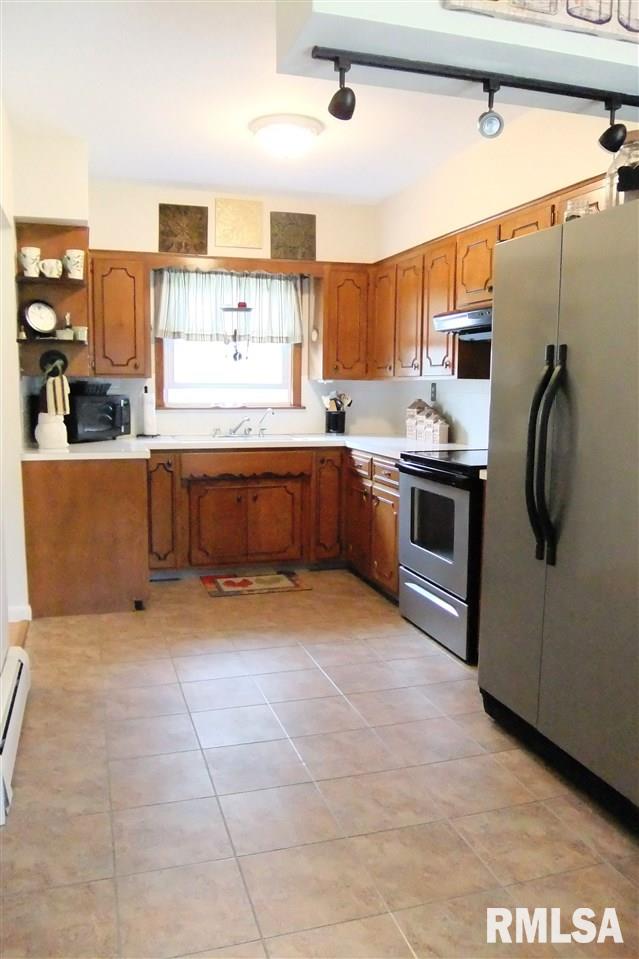 1228 Coyne Center Road Milan, IL 61264 - Photo 5 of 23 Gallery Image 5