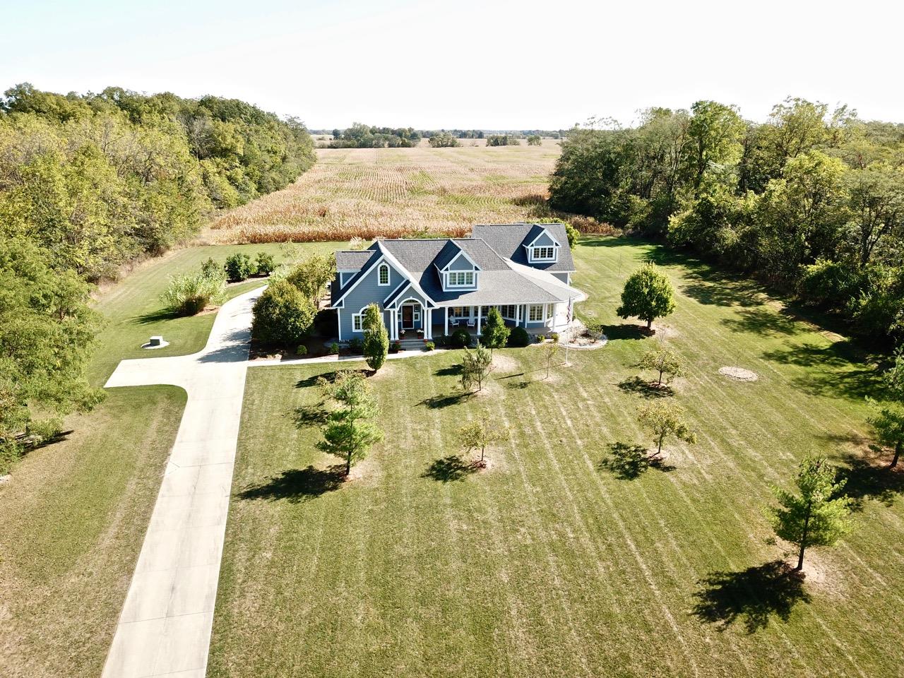 8820 South 560 E Road Selma, IN 47383 - Photo 2 of 36